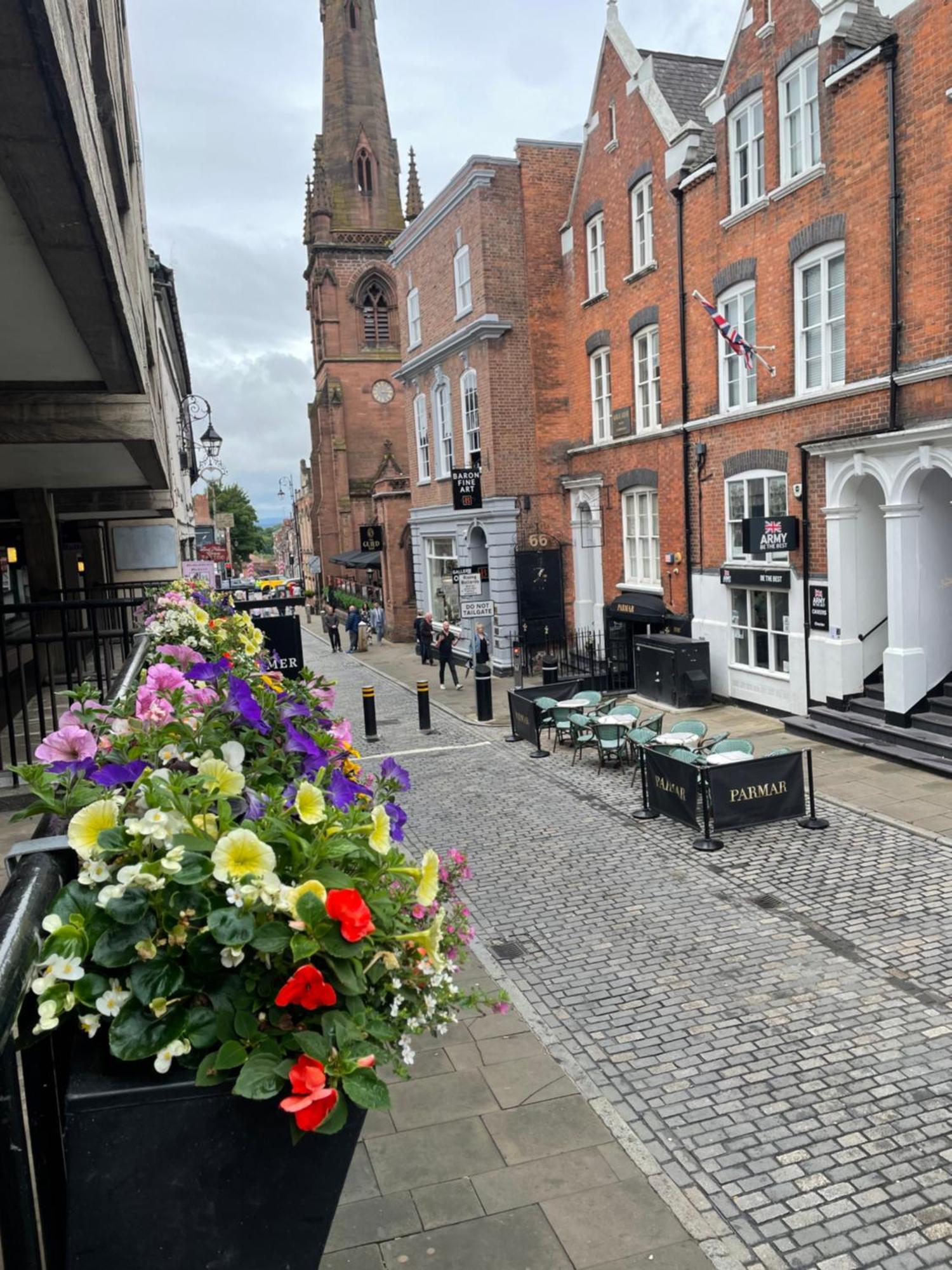 Frühstückspension Jeans Place Watergate St Rows Near Racecourse Chester